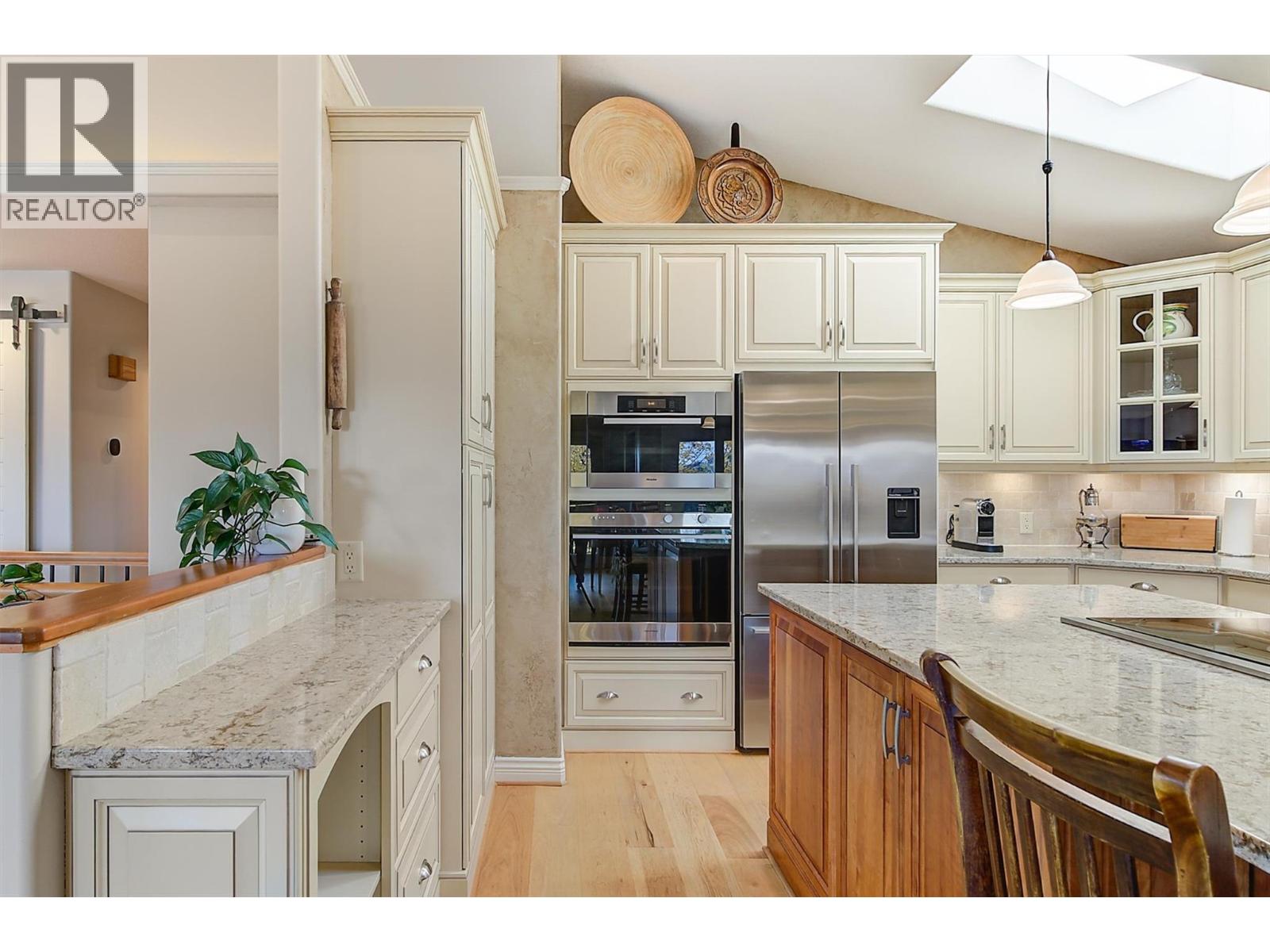  3275 Merlot Court, West Kelowna