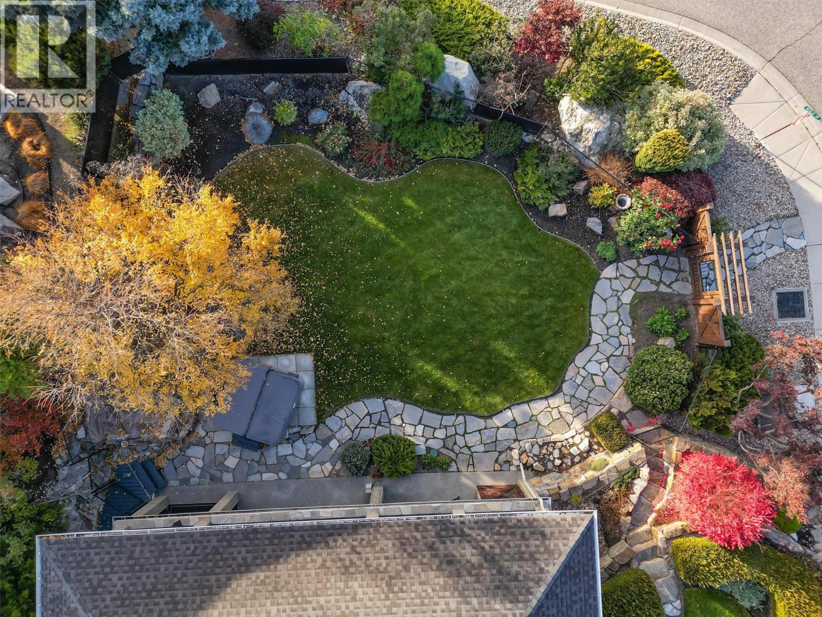  3275 Merlot Court, West Kelowna