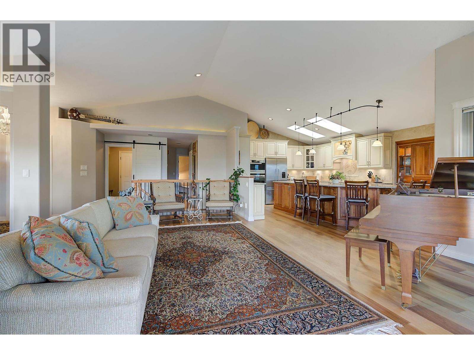  3275 Merlot Court, West Kelowna