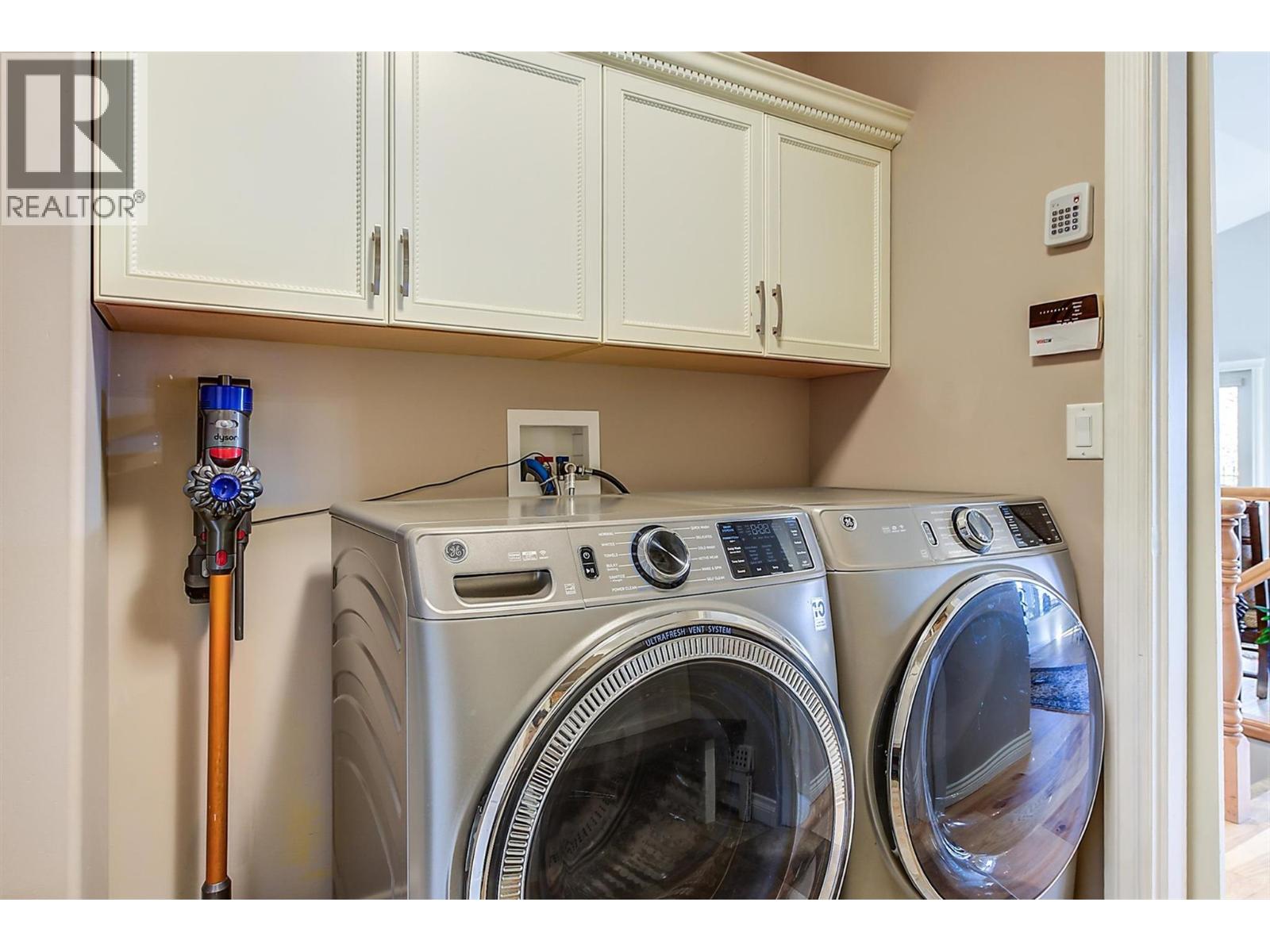  3275 Merlot Court, West Kelowna