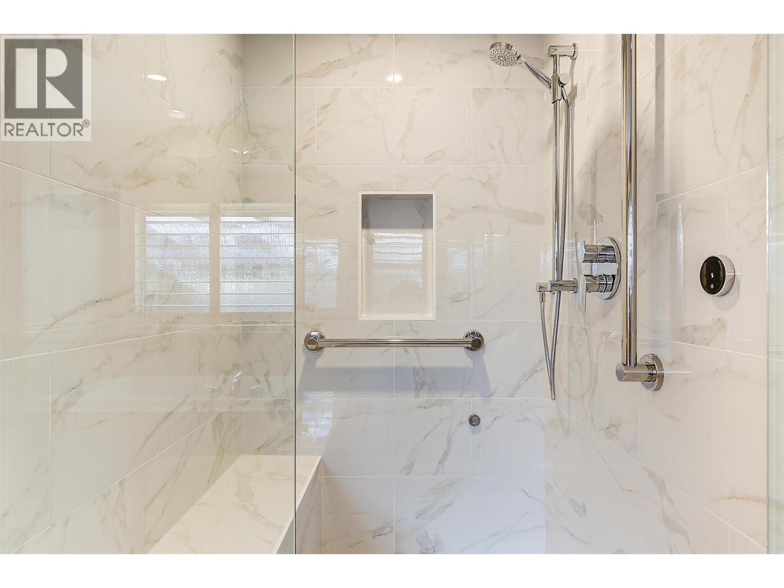  3275 Merlot Court, West Kelowna