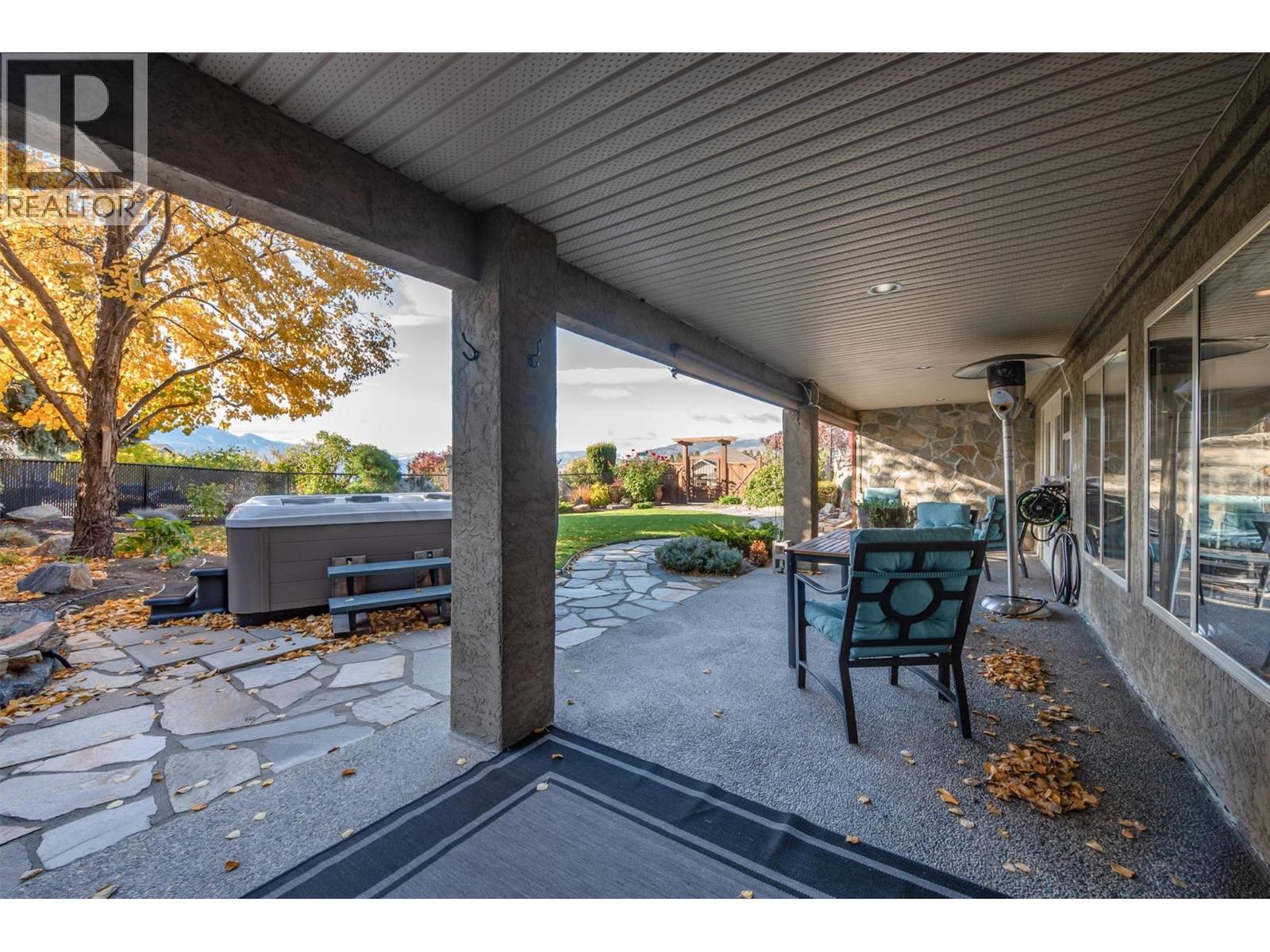  3275 Merlot Court, West Kelowna