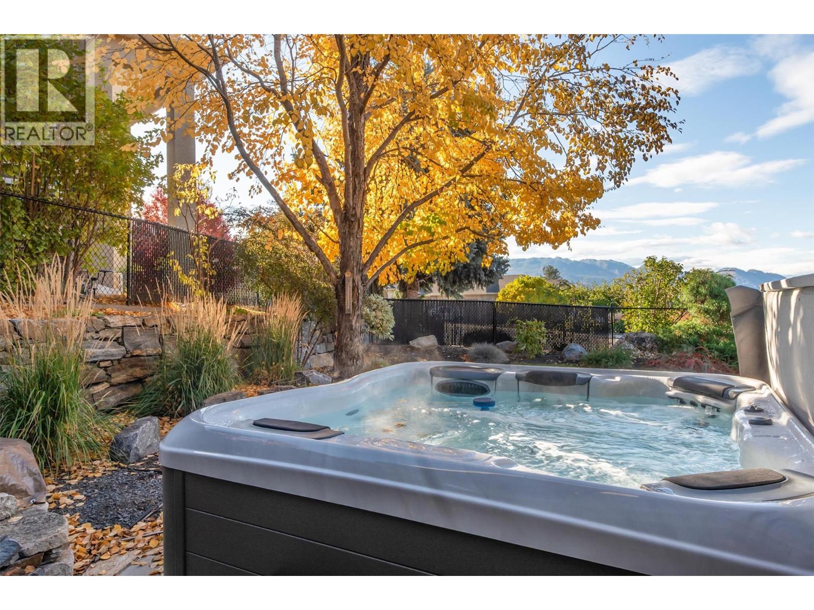  3275 Merlot Court, West Kelowna