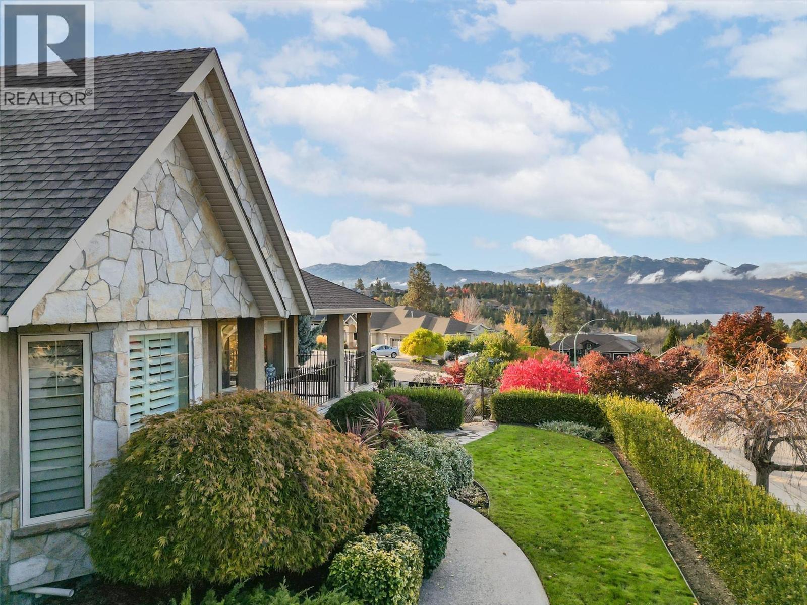  3275 Merlot Court, West Kelowna