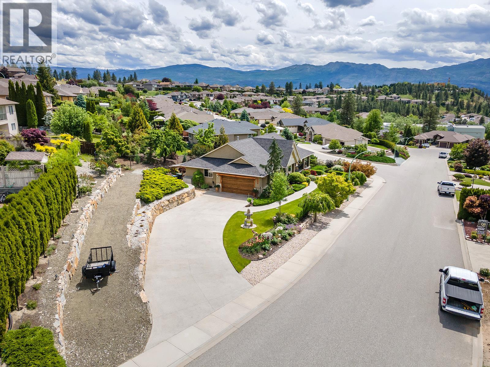  3275 Merlot Court, West Kelowna