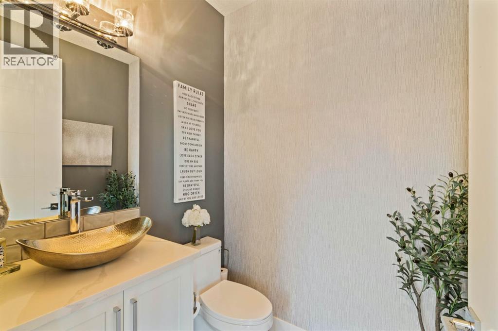 Single Family House for Sale in   Avenue NW Capitol Hill Calgary 