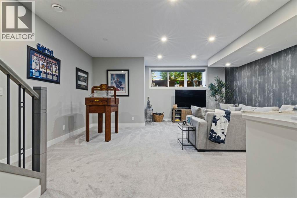 Single Family House for Sale in   Avenue NW Capitol Hill Calgary 