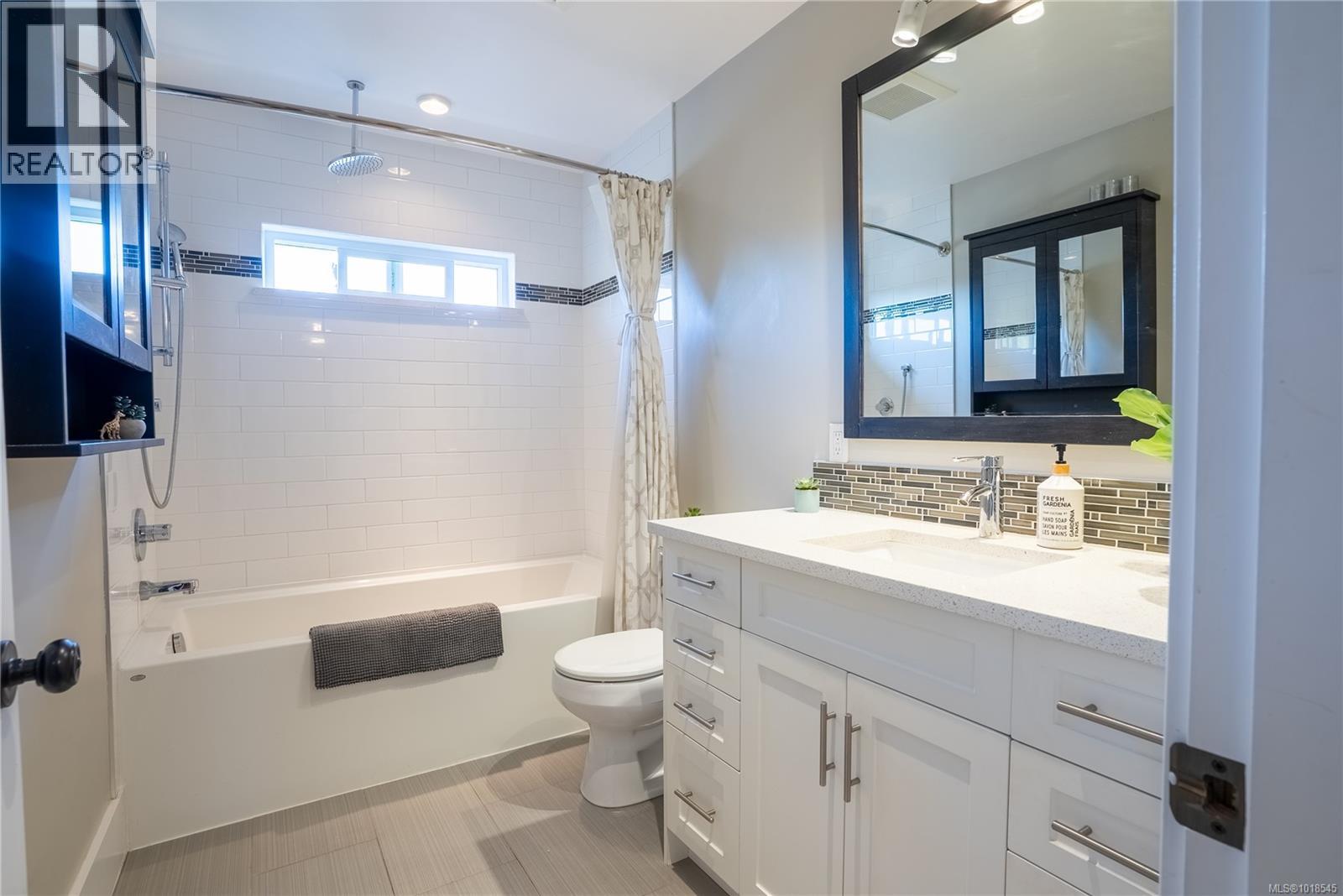  2730 Blackwood Street, Victoria