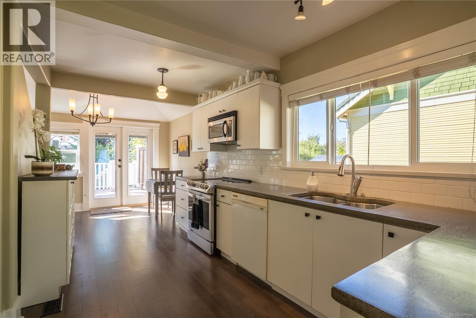  2730 Blackwood Street, Victoria