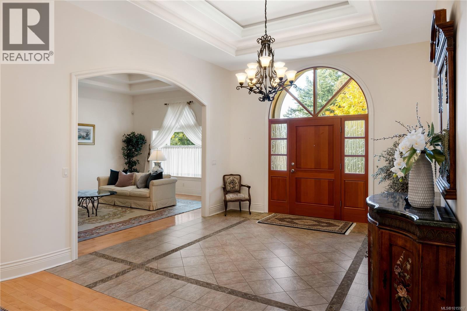 3721 Arbutus Ridge, Saanich