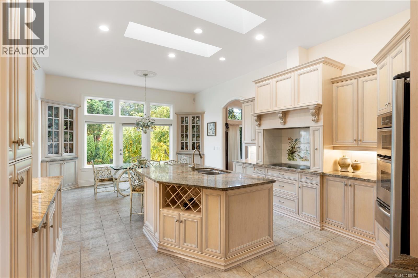 3721 Arbutus Ridge, Saanich