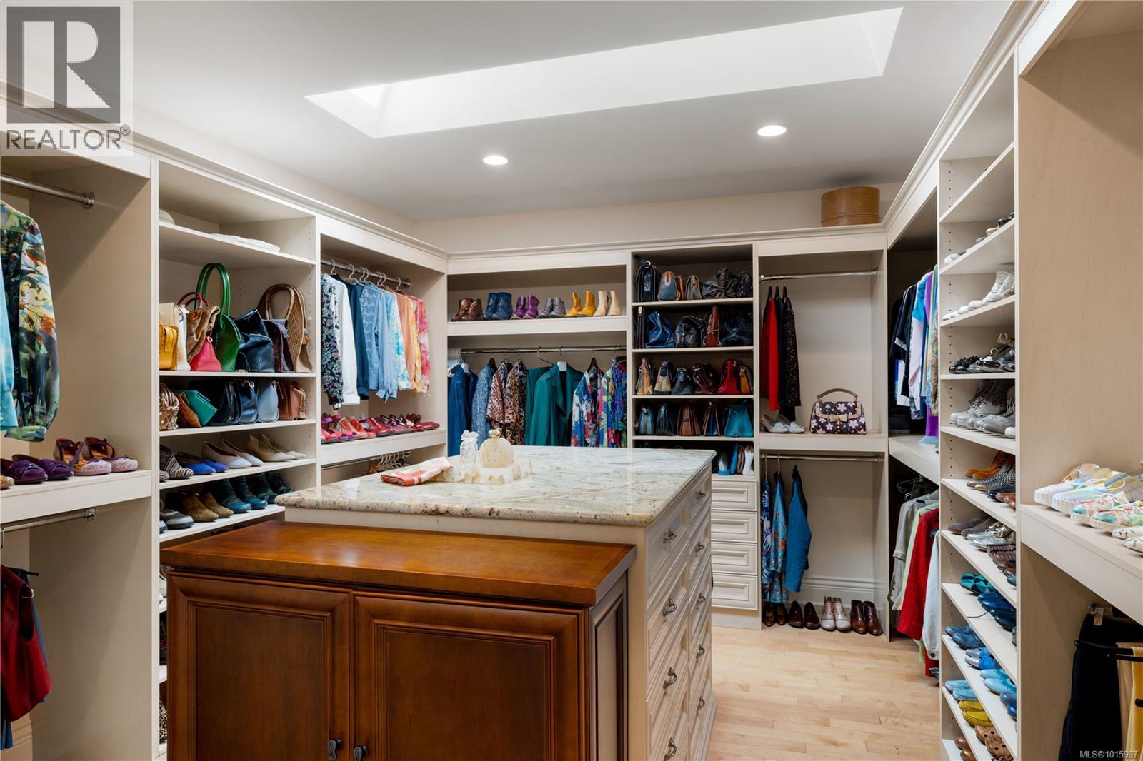 3721 Arbutus Ridge, Saanich