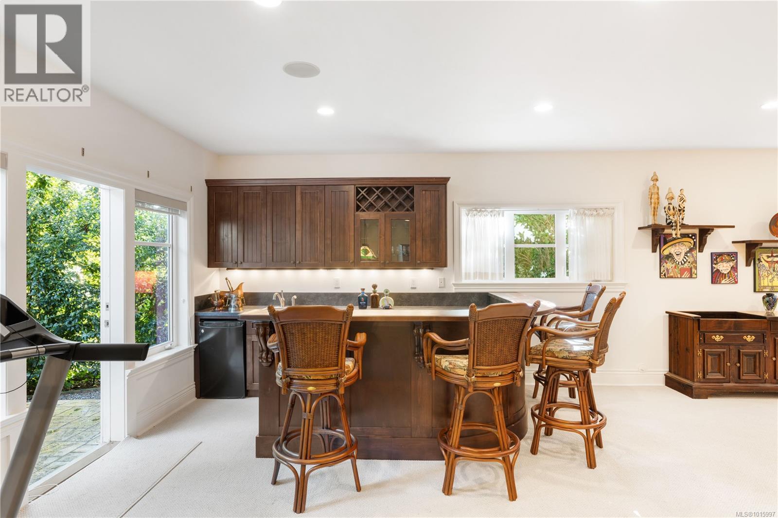 3721 Arbutus Ridge, Saanich