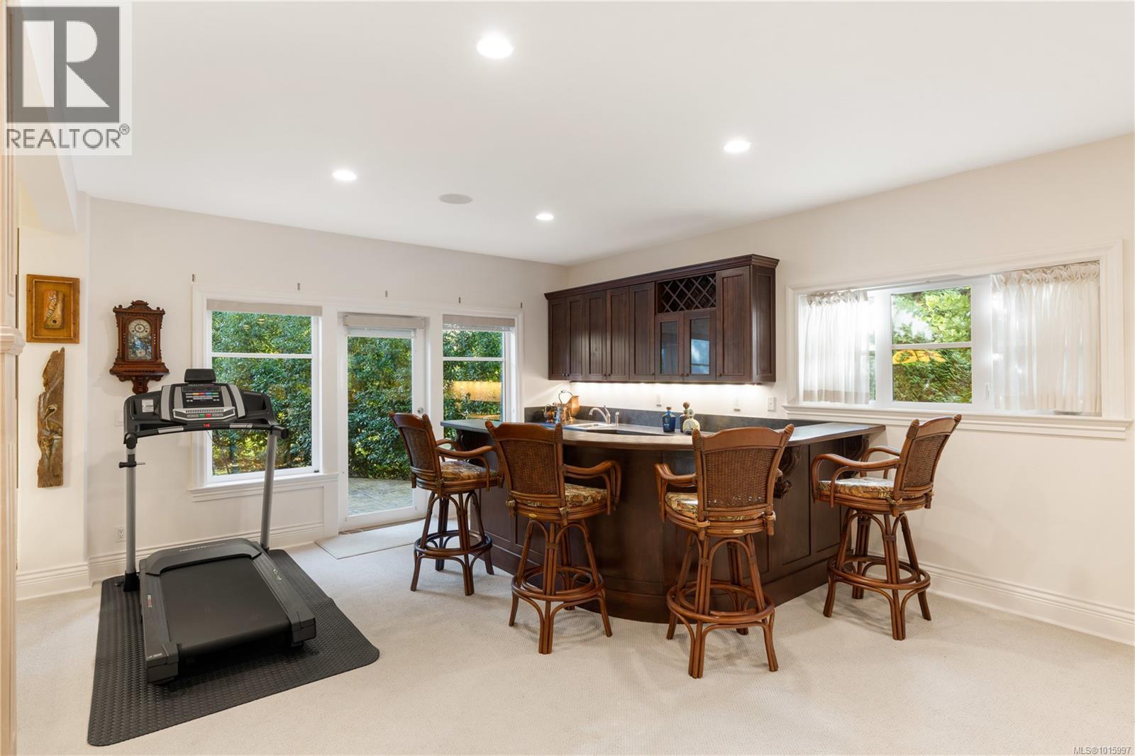 3721 Arbutus Ridge, Saanich