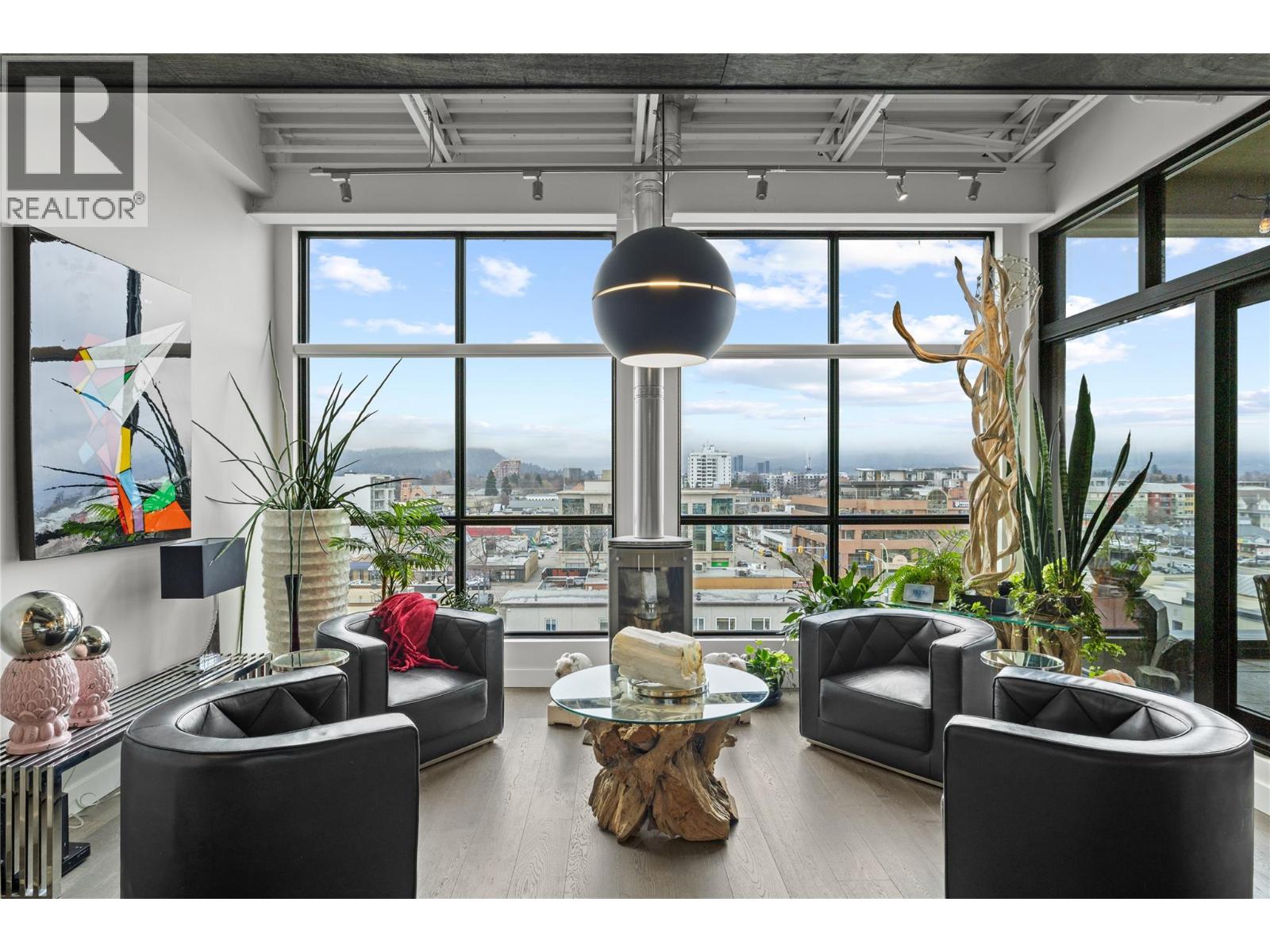 605 1630 Pandosy Street, Kelowna