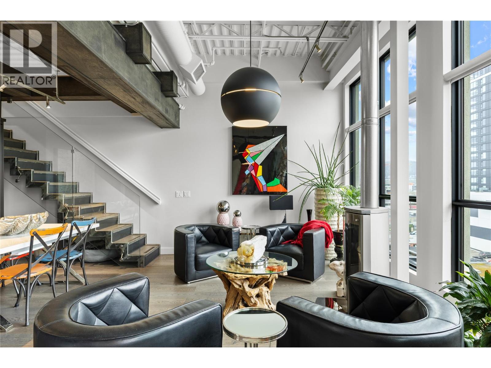 605 1630 Pandosy Street, Kelowna