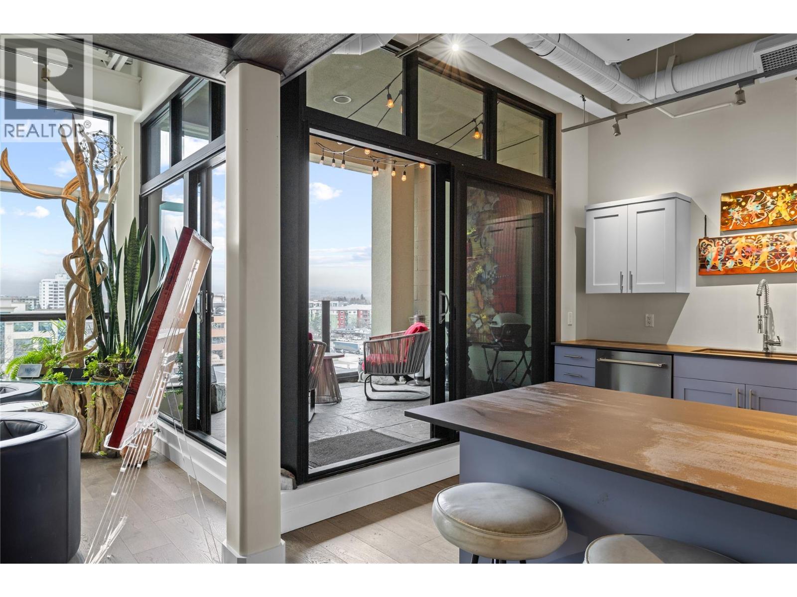 605 1630 Pandosy Street, Kelowna