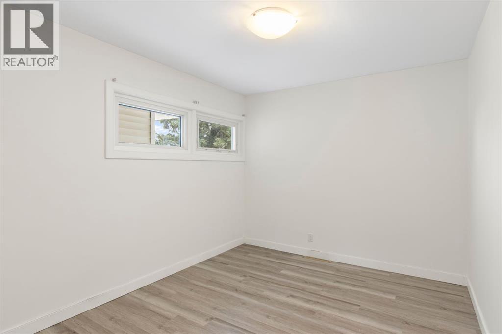 Single Family House Bungalow for Sale in  Thornbank Drive Thorncliffe Calgary 