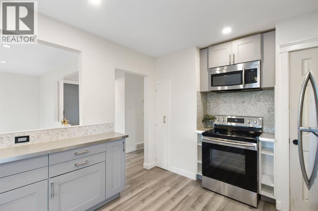 Single Family House Bungalow for Sale in  Thornbank Drive Thorncliffe Calgary 