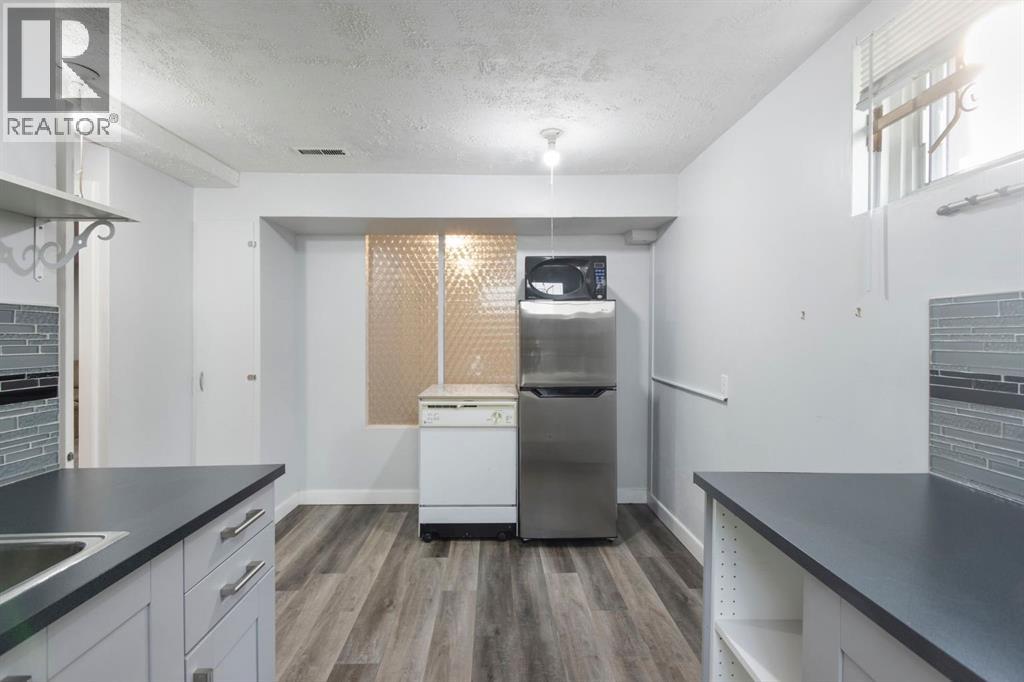 Single Family House Bungalow for Sale in  Thornbank Drive Thorncliffe Calgary 