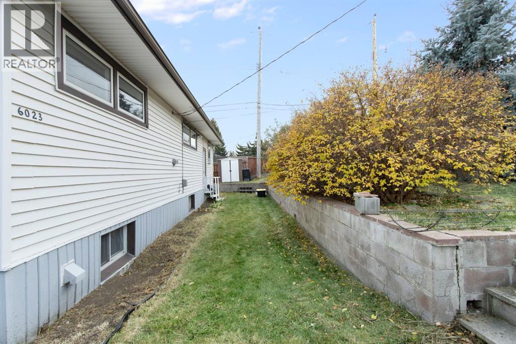 Single Family House Bungalow for Sale in  Thornbank Drive Thorncliffe Calgary 