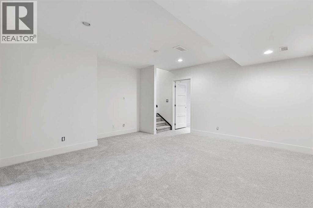 Single Family House for Sale in  a Street SW Richmond Calgary 