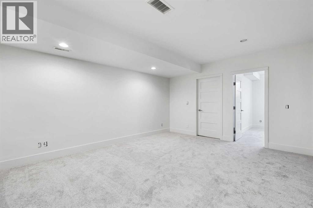 Single Family House for Sale in  a Street SW Richmond Calgary 