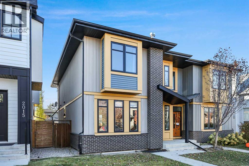 Single Family House for Sale in  a Street SW Richmond Calgary 