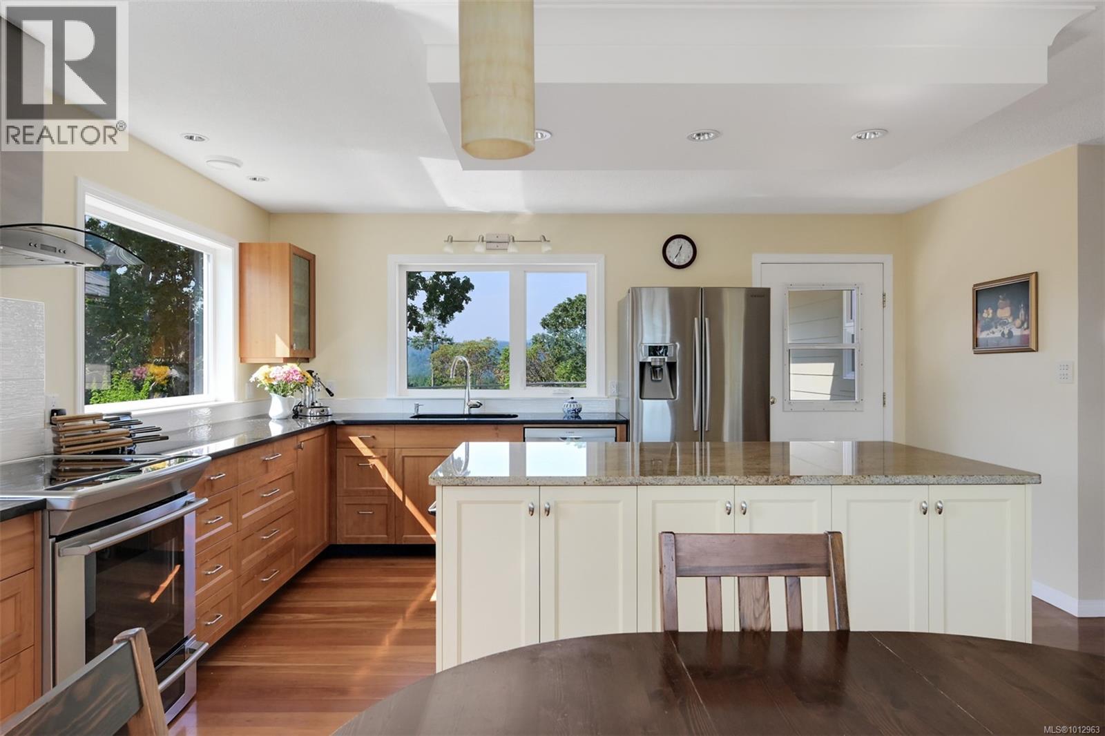  4801 Excelsior Road, Saanich