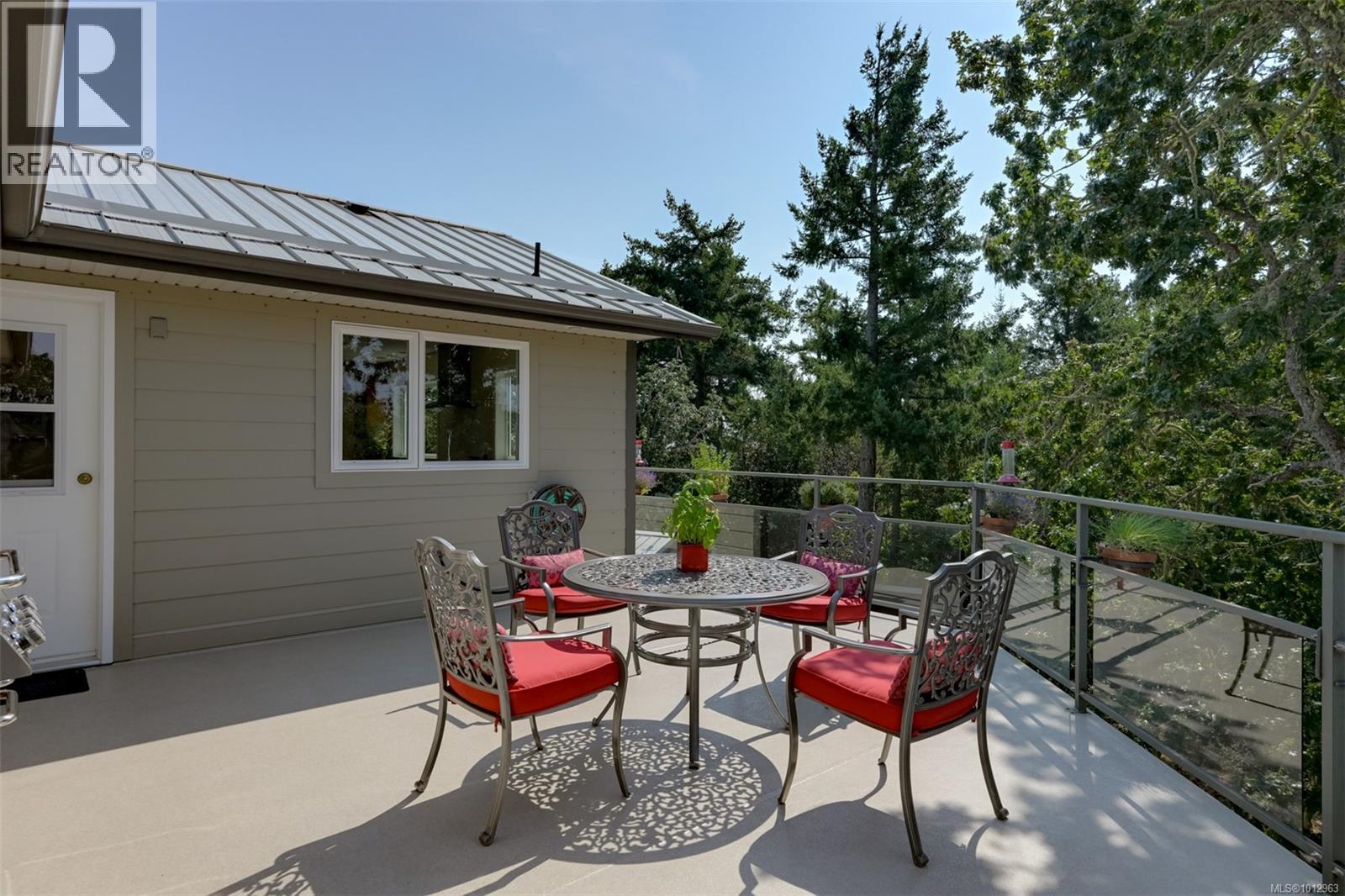  4801 Excelsior Road, Saanich