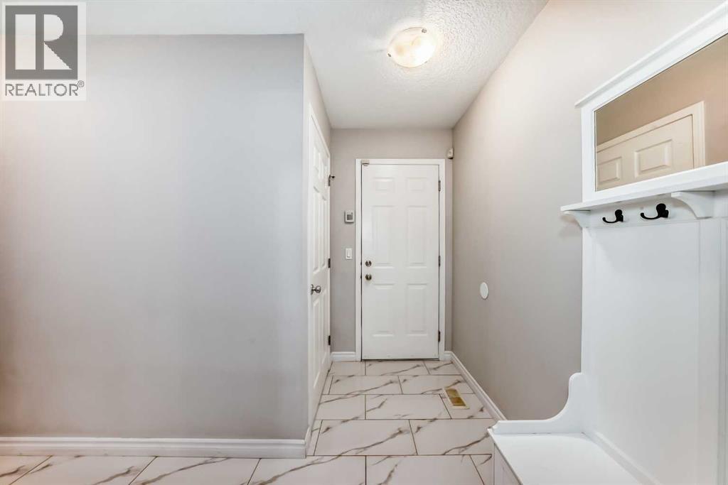 Single Family House for Sale in  Chaparral Drive SE Chaparral Calgary 