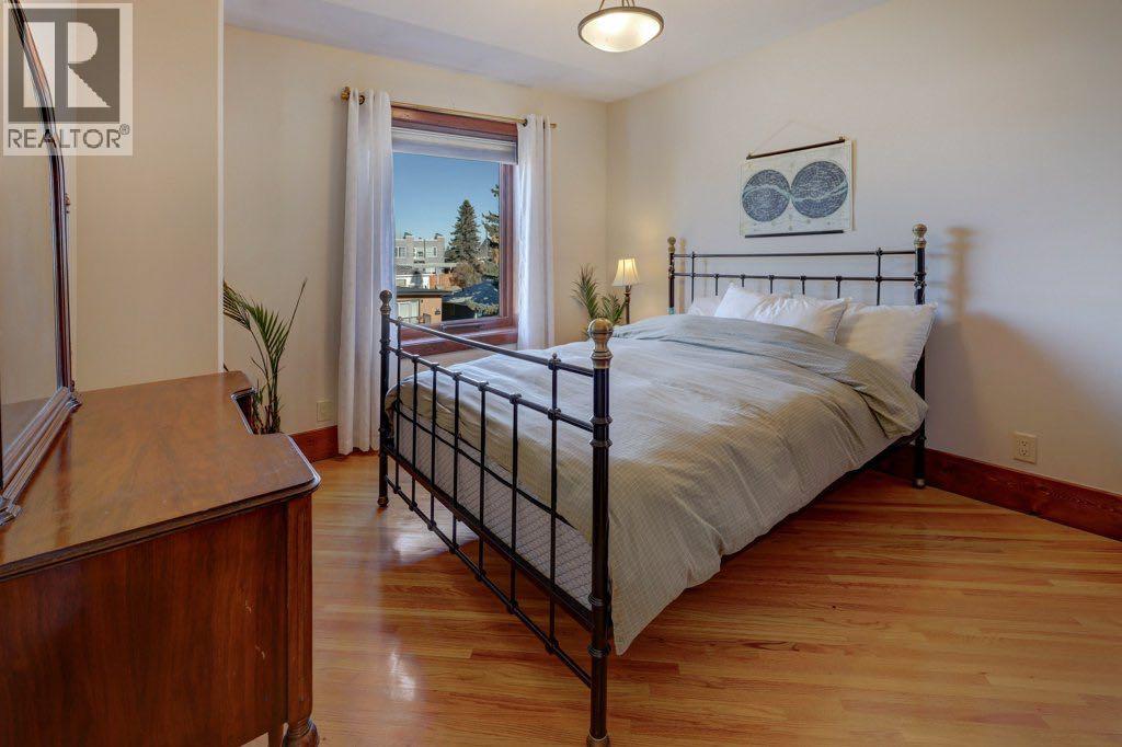 Single Family House for Sale in   Street SW South Calgary Calgary 