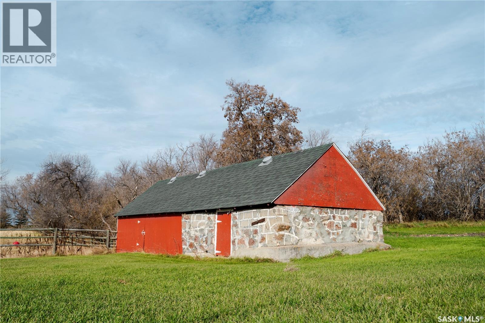 2,880 Acre Farm With Yard - Grayson — photo 45