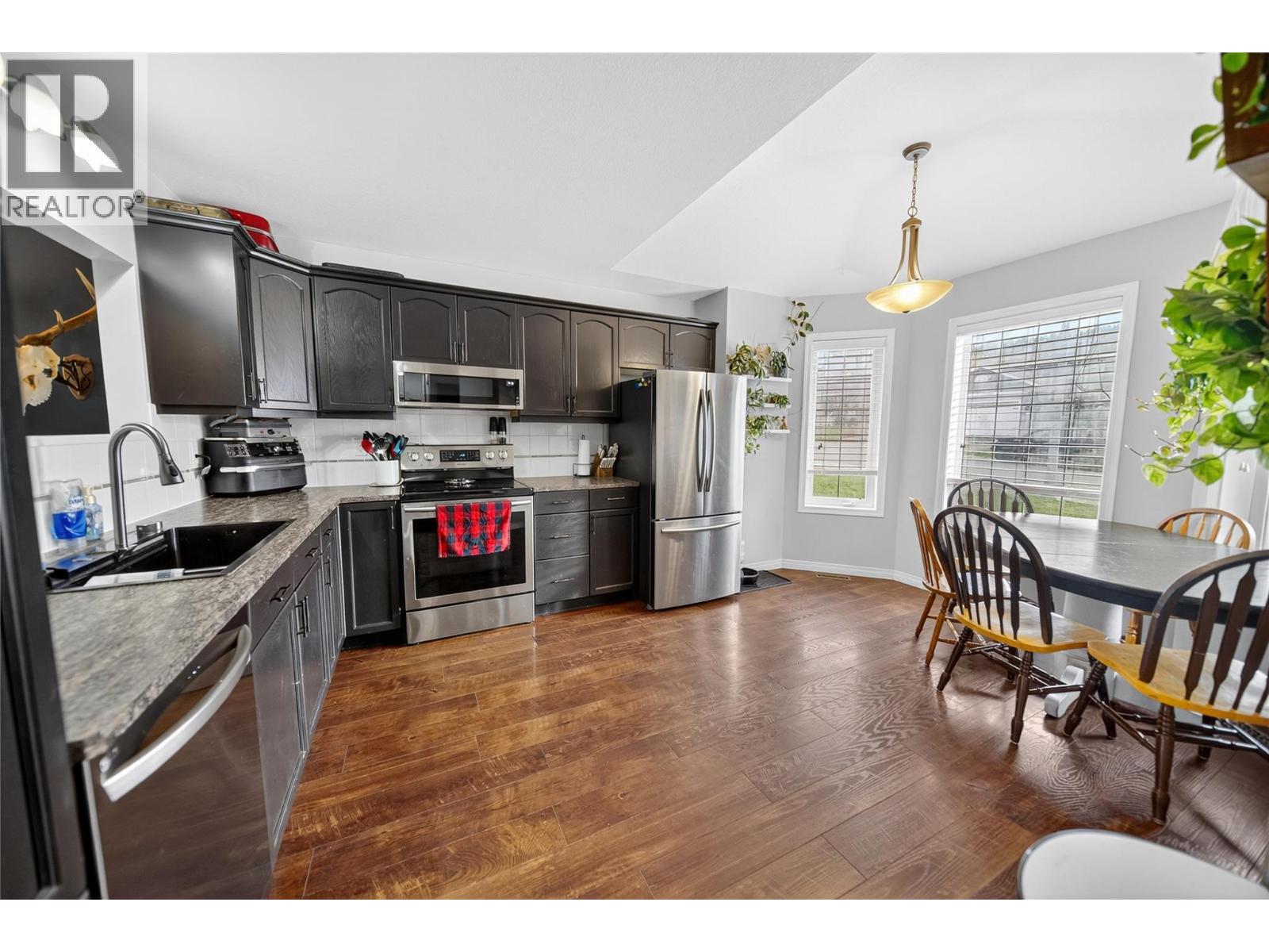 1412 20A Street South Street, Cranbrook