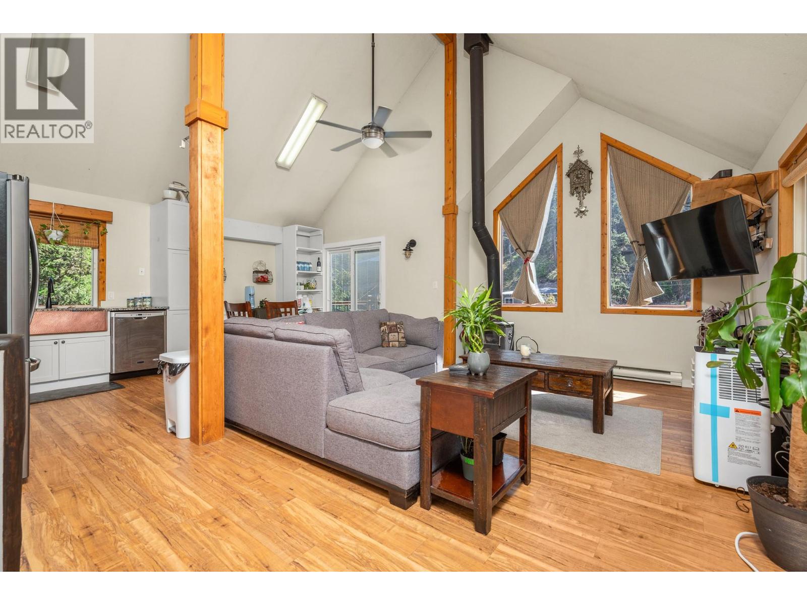 322 Northern View Drive, Vernon