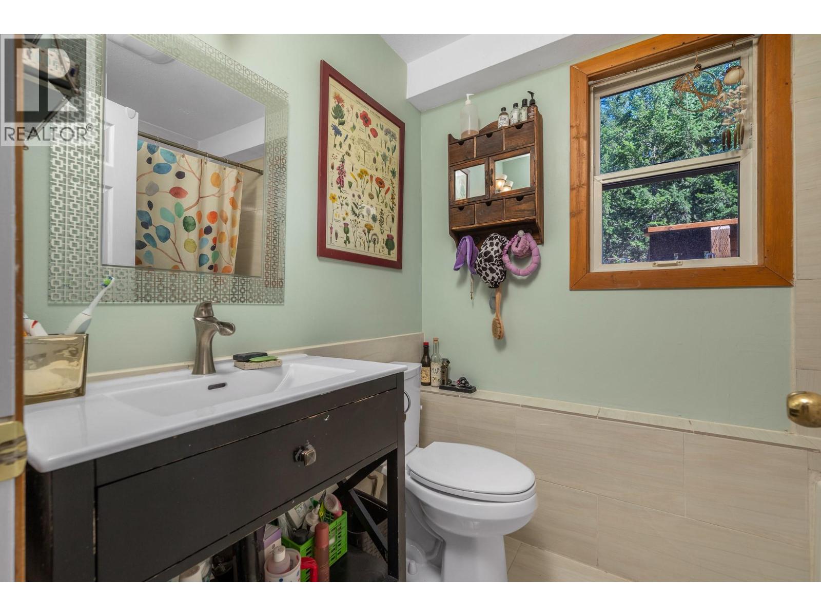 322 Northern View Drive, Vernon