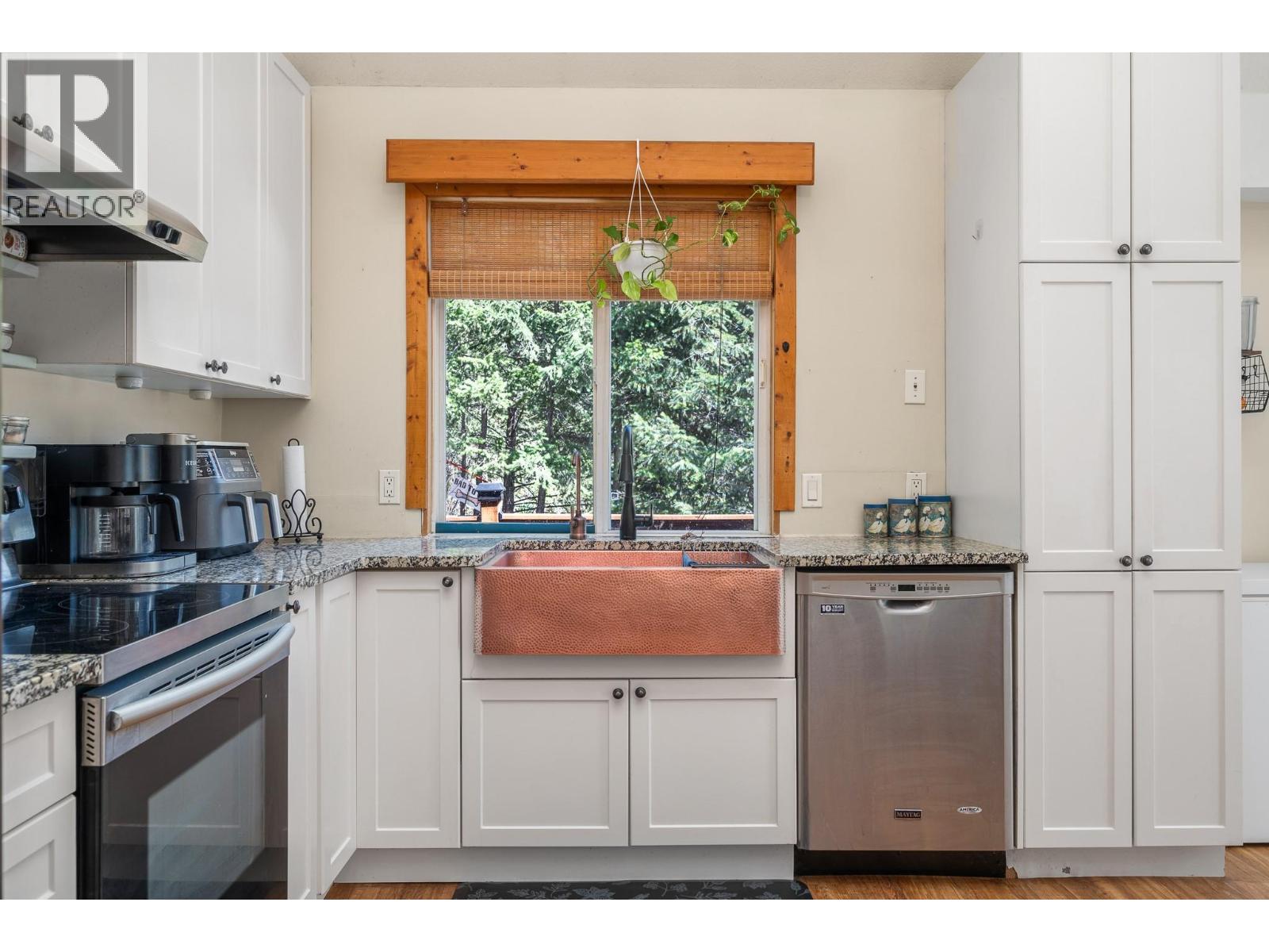 322 Northern View Drive, Vernon