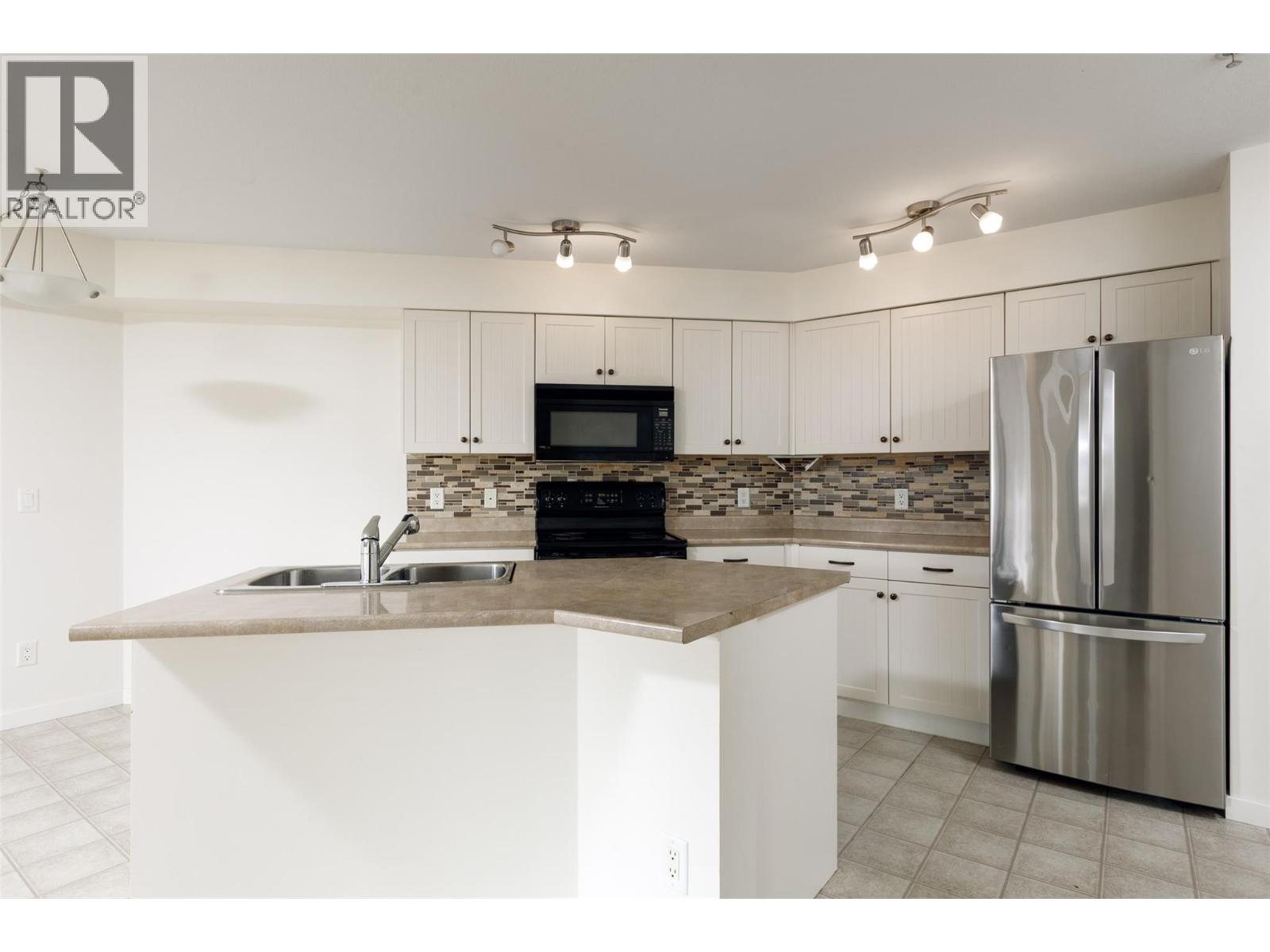 111 135 Ziprick Road, Kelowna