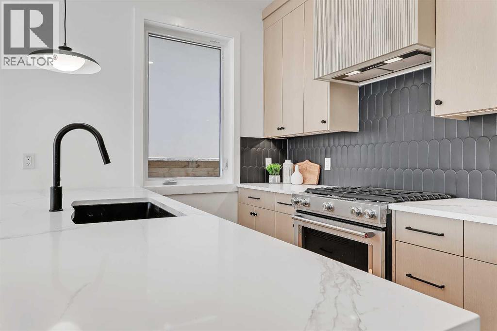 Single Family House for Sale in    Avenue SW South Calgary Calgary 