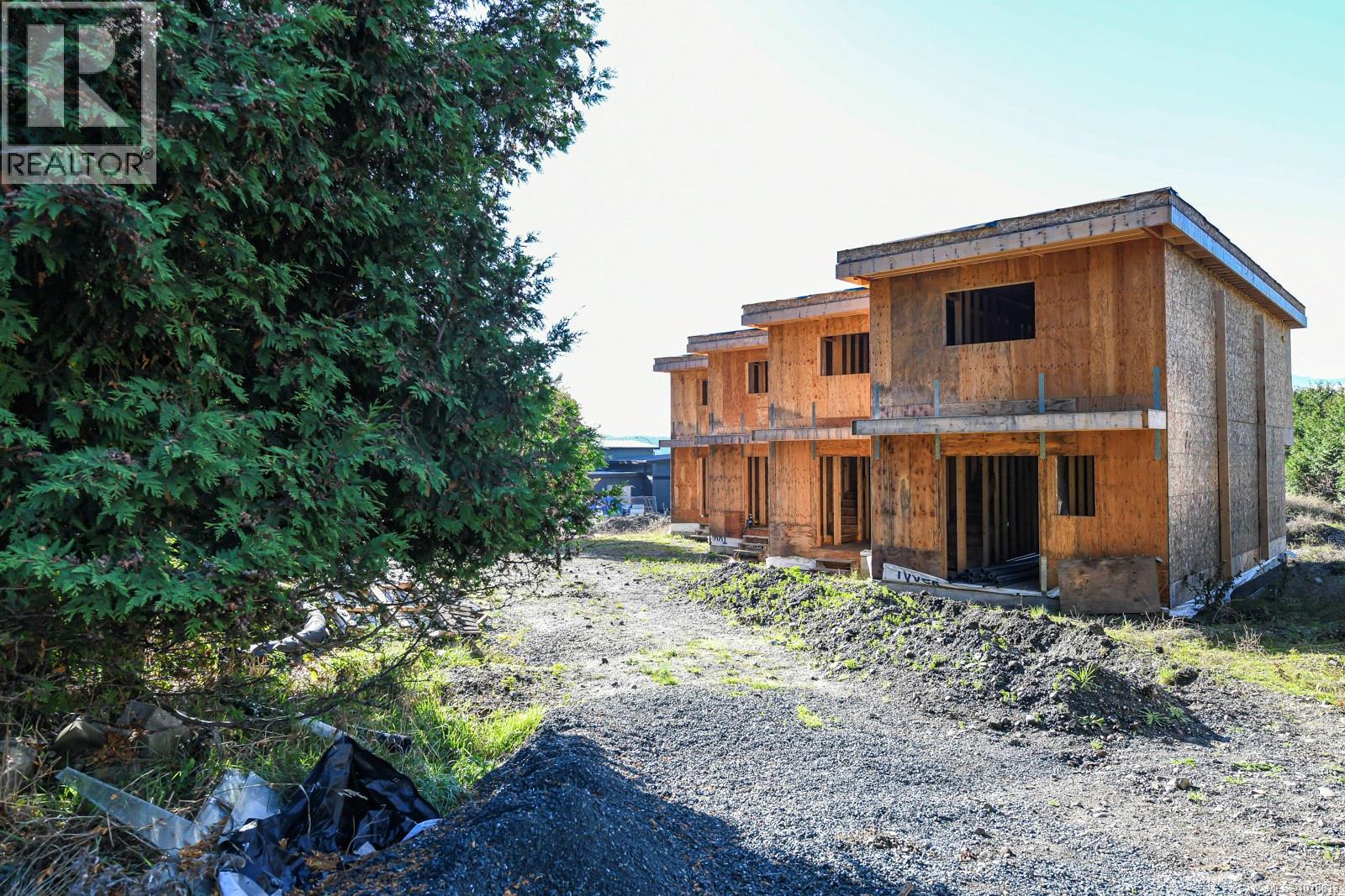 #211 4305 SHINGLE SPIT RD - 24