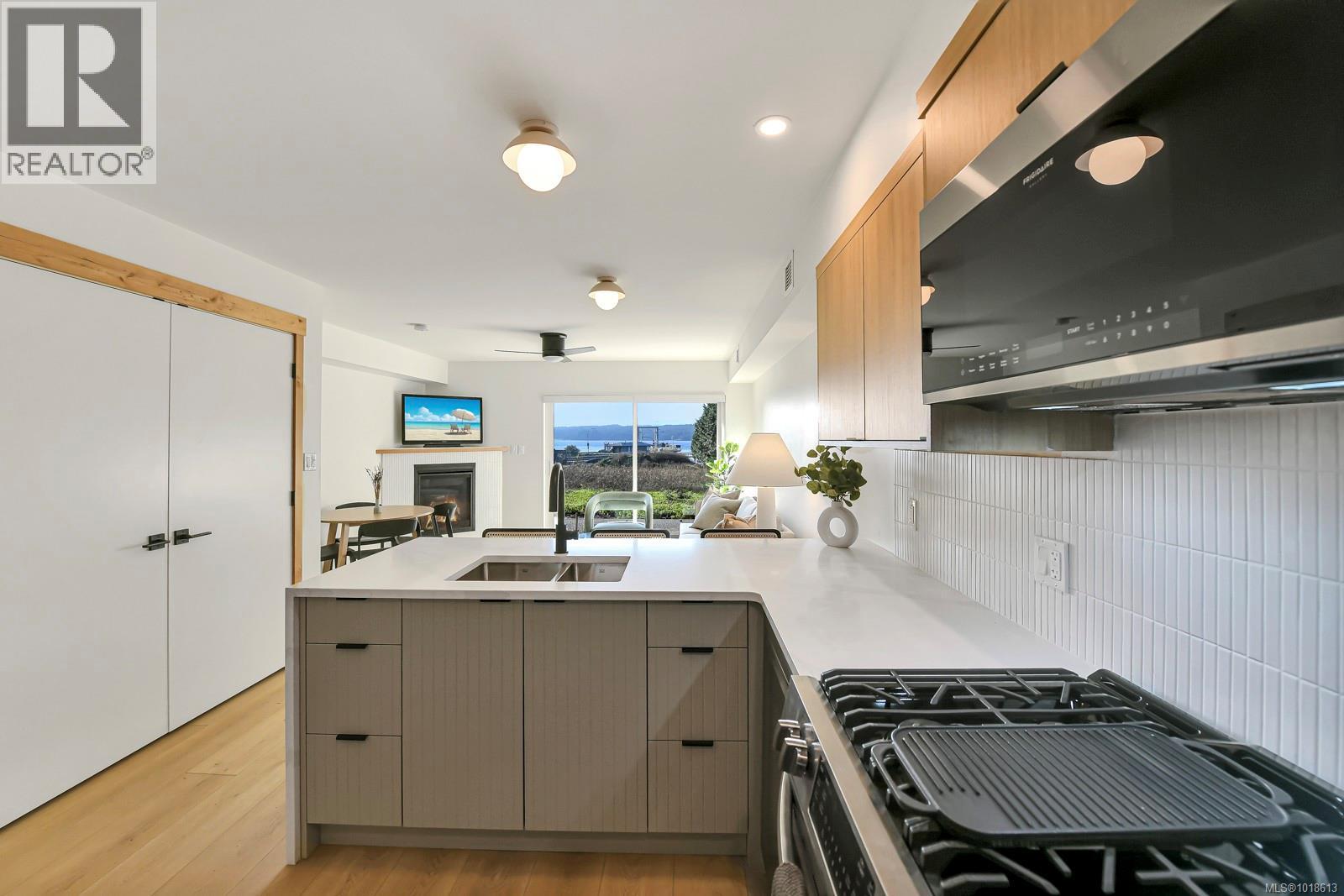 #211 4305 SHINGLE SPIT RD - 32