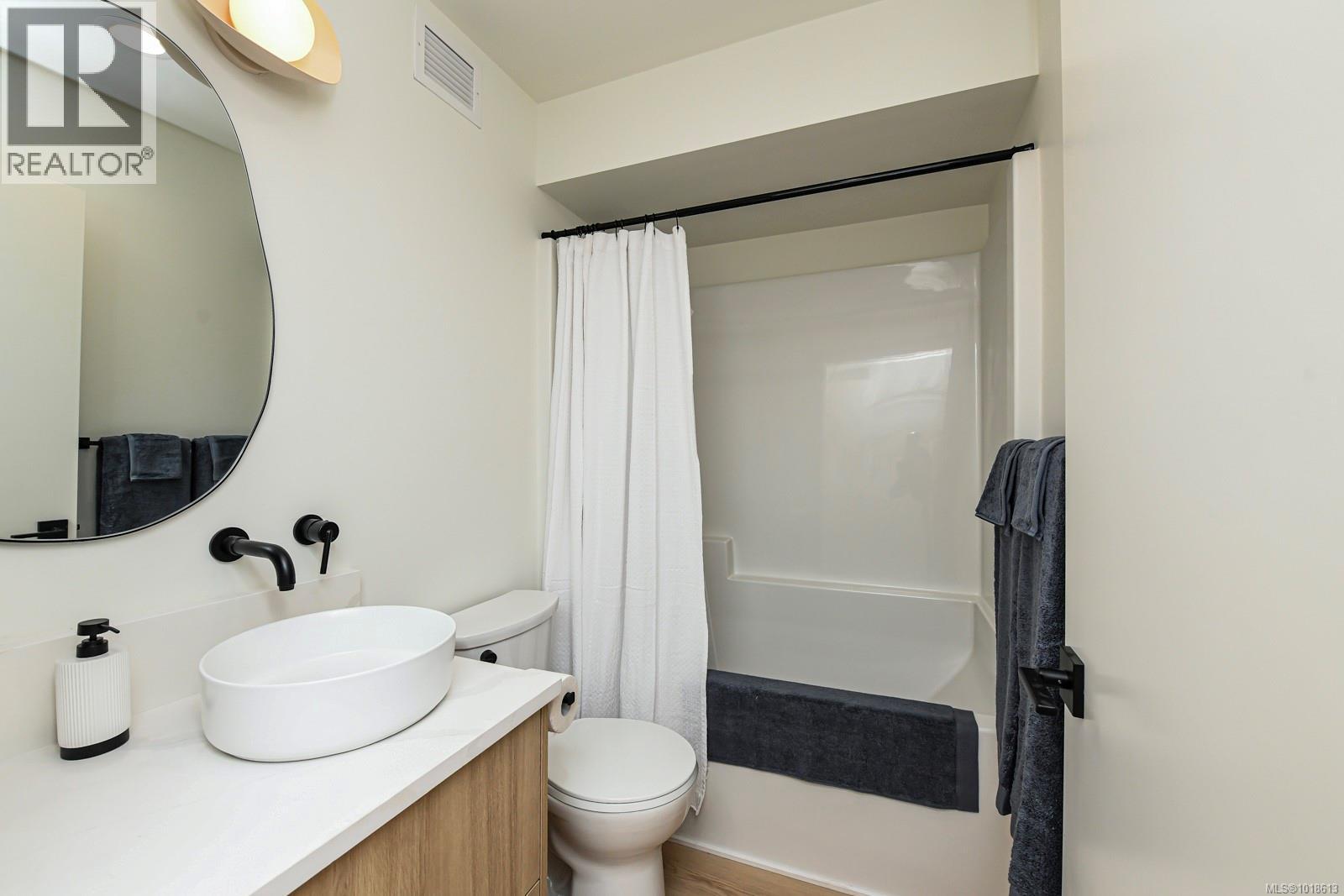 #211 4305 SHINGLE SPIT RD - 64