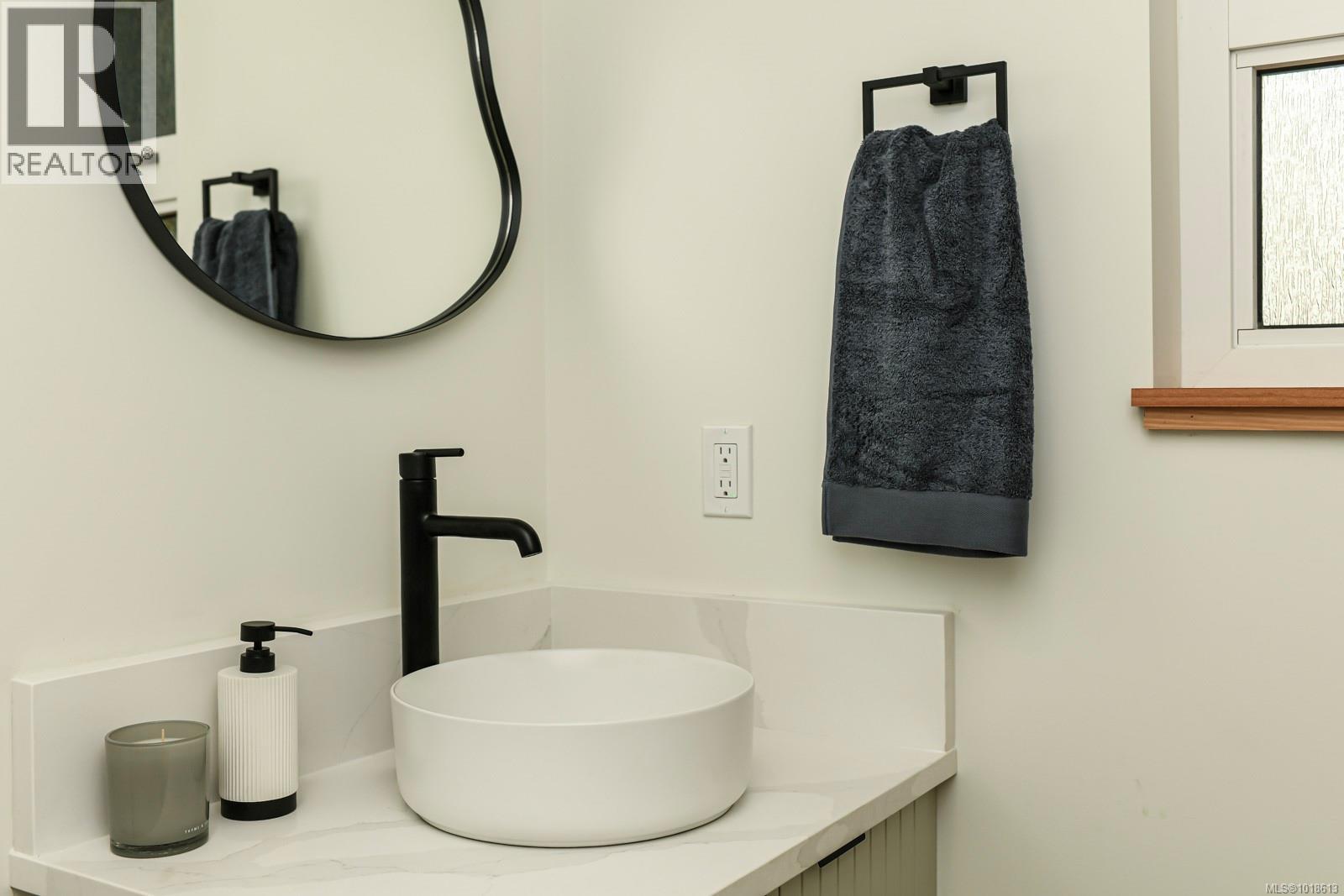 #211 4305 SHINGLE SPIT RD - 69