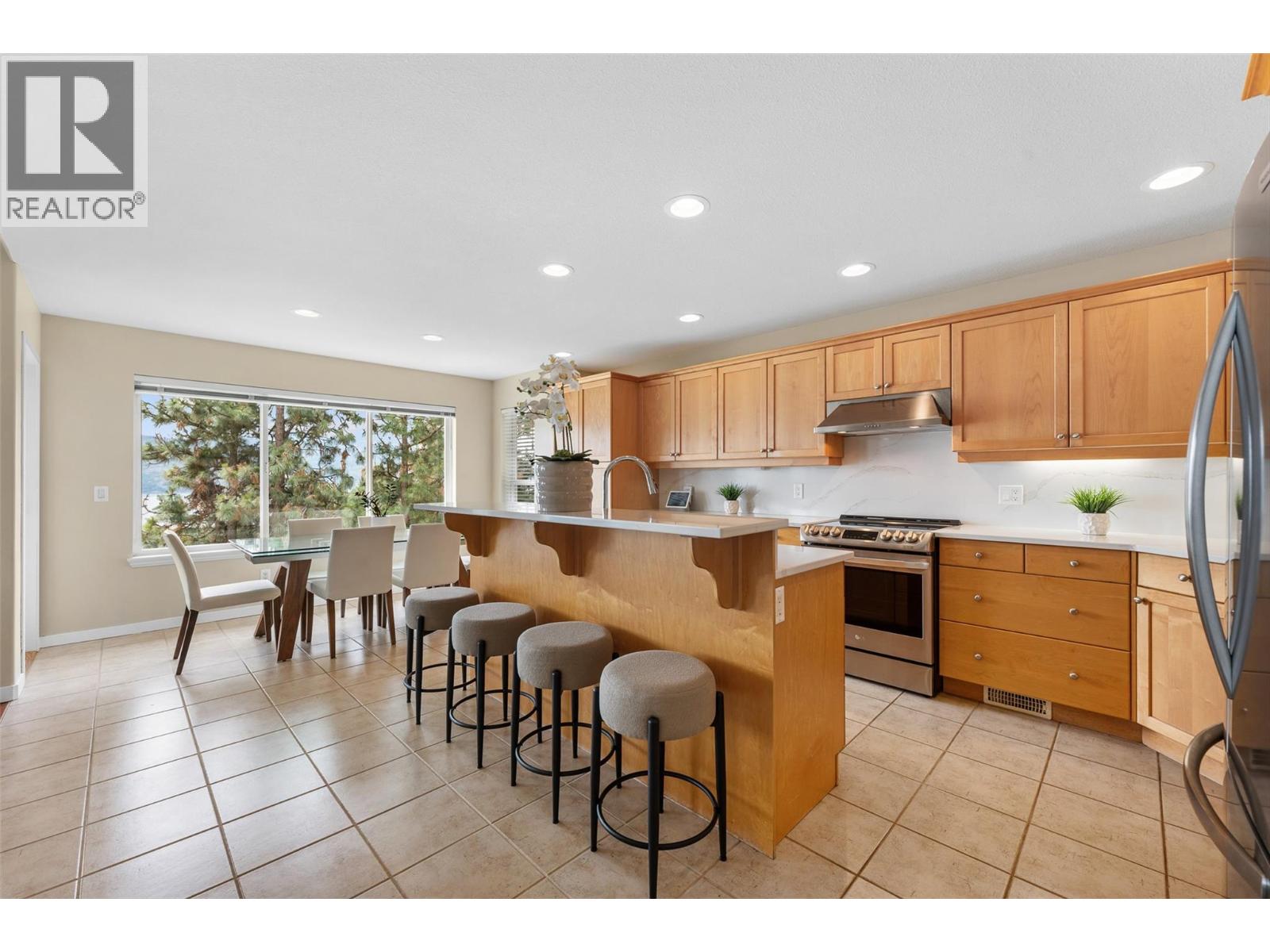  1395 Gregory Road, West Kelowna