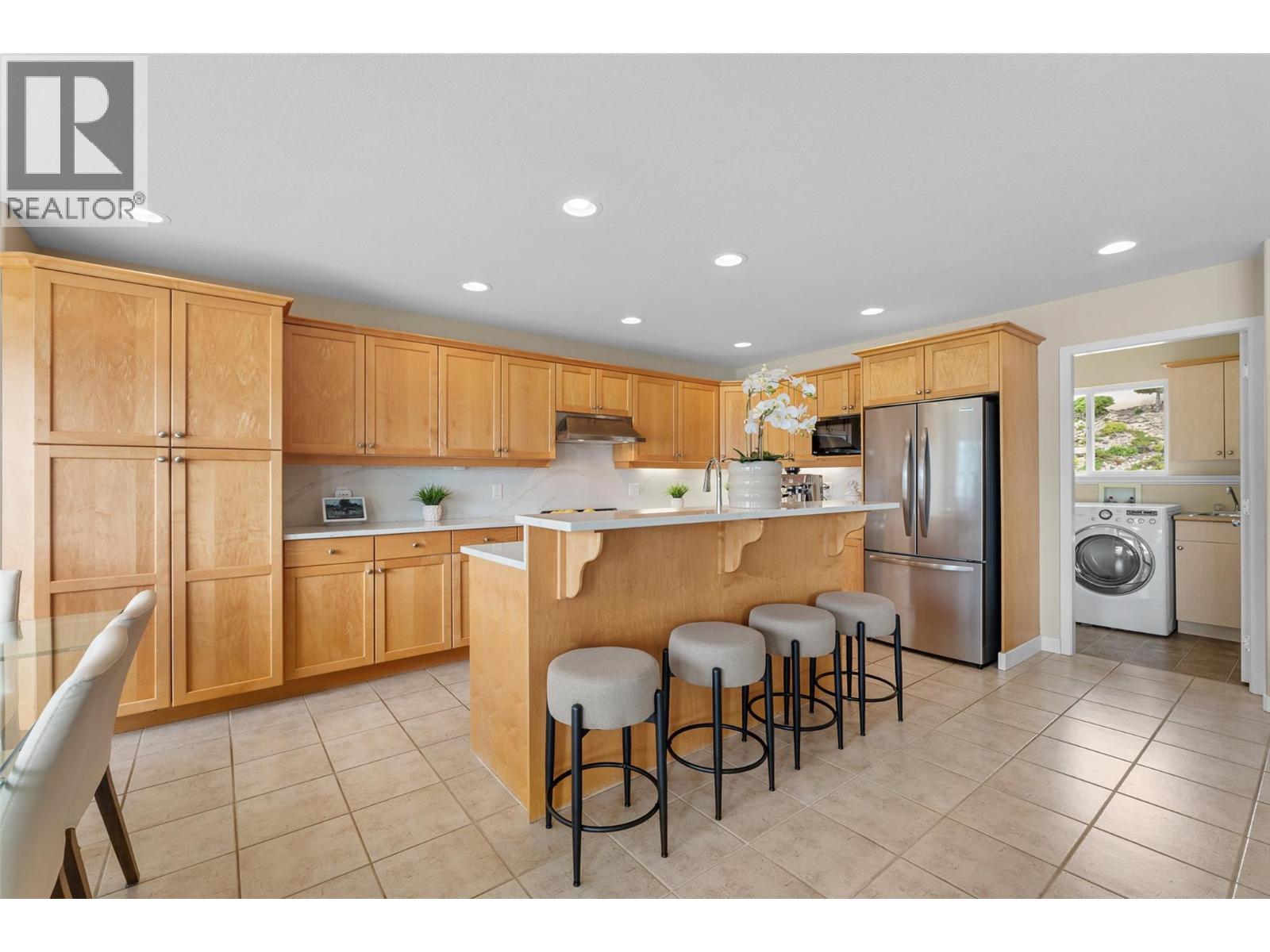  1395 Gregory Road, West Kelowna