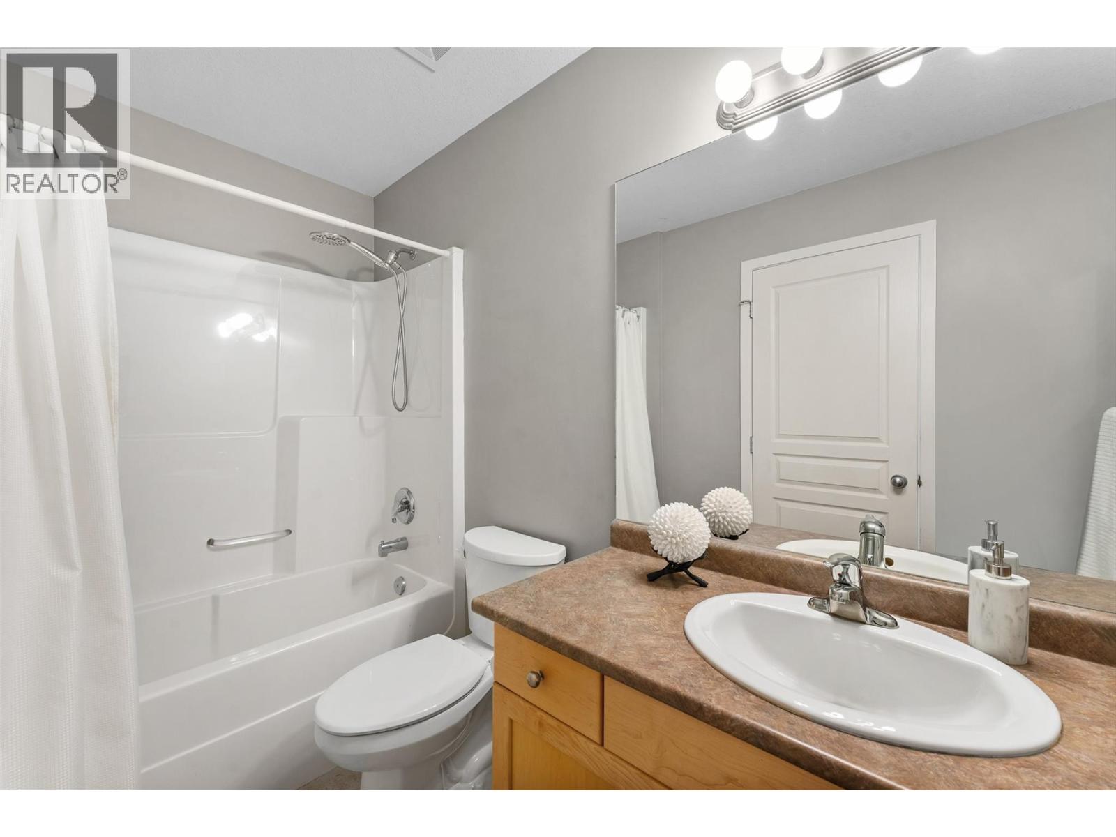  1395 Gregory Road, West Kelowna