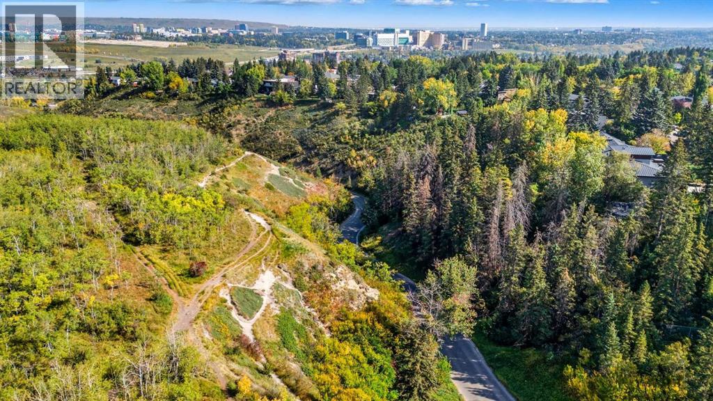 Single Family House Bungalow for Sale in  Worcester Drive SW Wildwood Calgary 