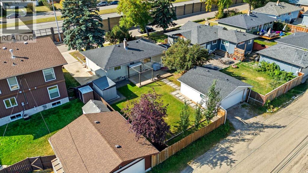 Single Family House Bungalow for Sale in  Worcester Drive SW Wildwood Calgary 