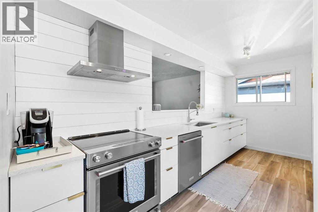 Single Family House Bungalow for Sale in  Worcester Drive SW Wildwood Calgary 