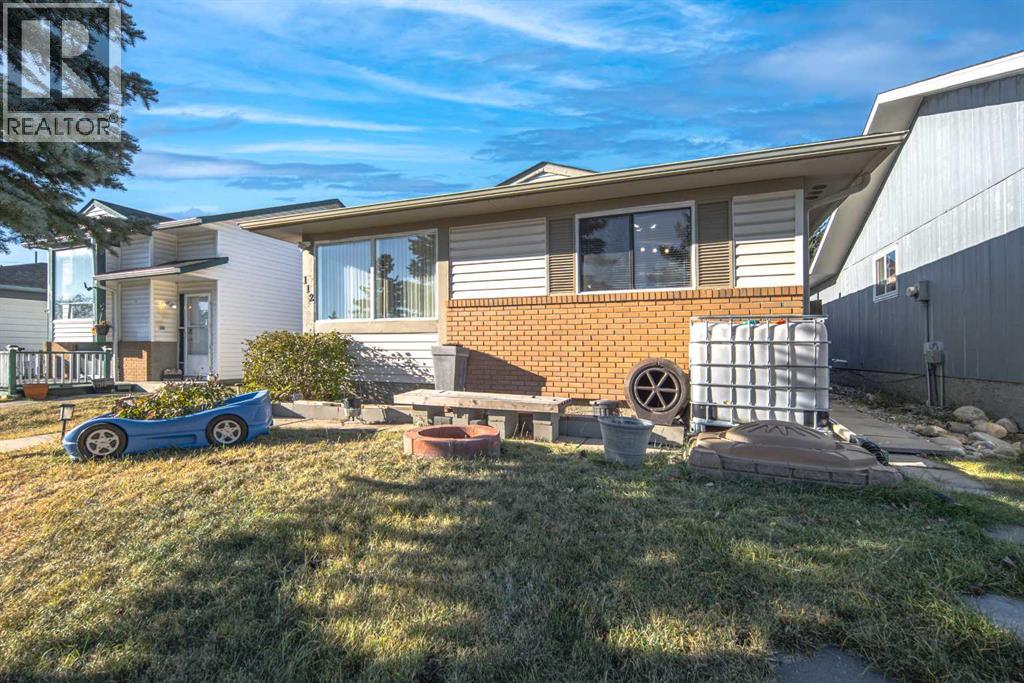 Single Family House Bungalow for Sale in  Shawmeadows Crescent SW Shawnessy Calgary 